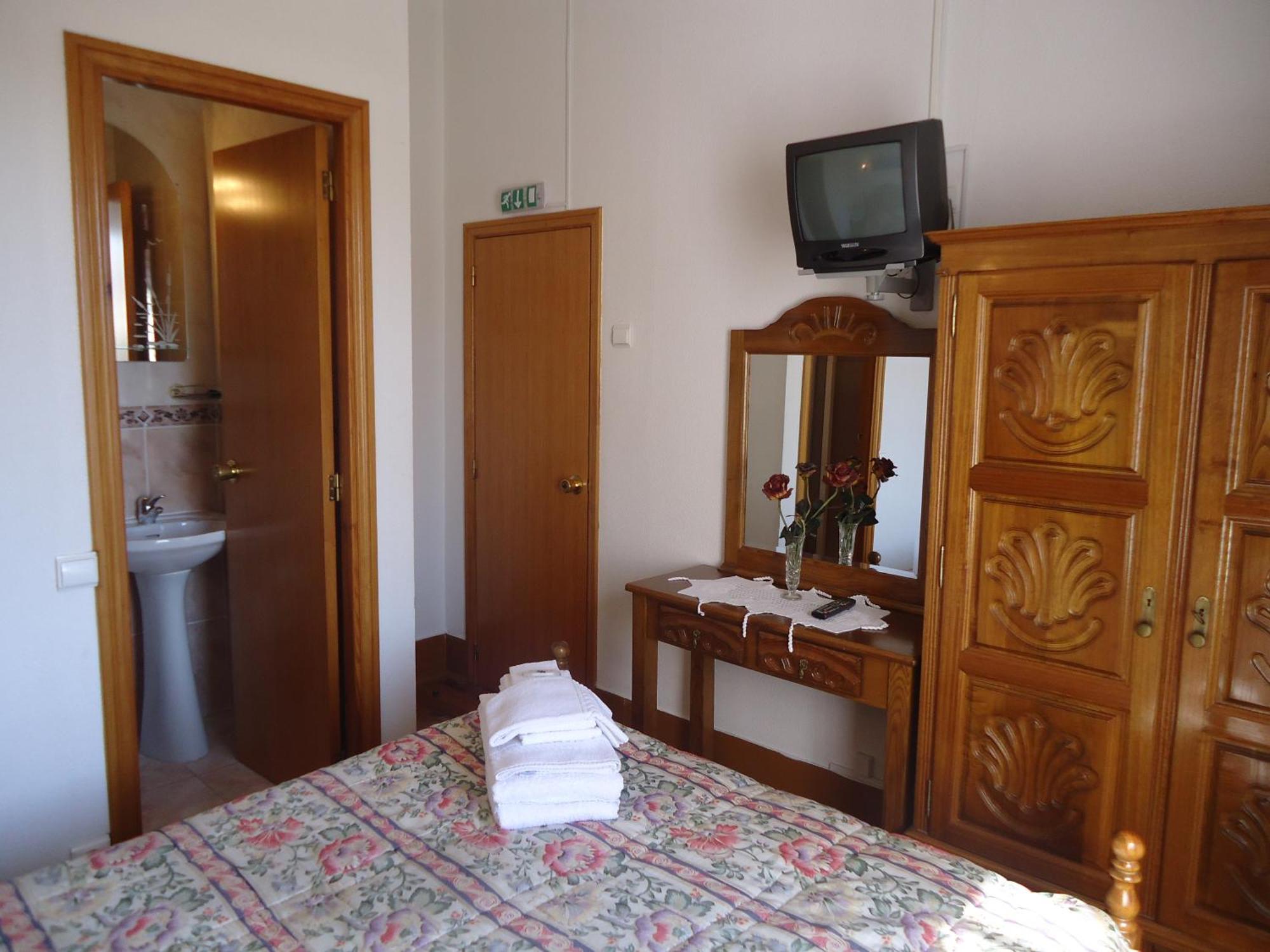 Hotel Aviz Figueira da Foz Buitenkant foto